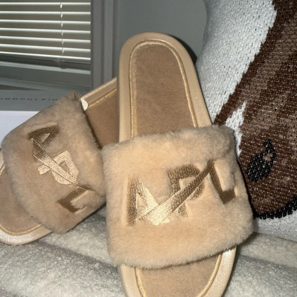 APL Shearling Slides - Picture 5 of 10